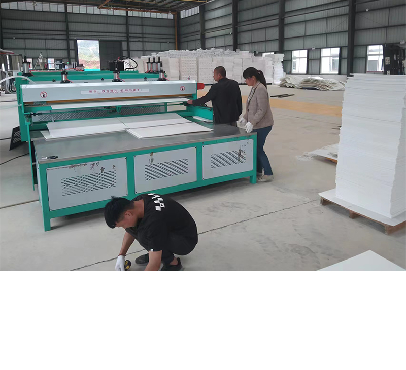 海洋之神机械的格子板生产线投产了！来看看效果吧！